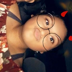 Meet your Posher, Zoe